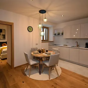 Design Nellere Ii Padola